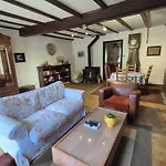 Rustique Et Confortable Hébergement de vacances Mazieres-en-Gatine