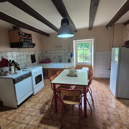 Rustique Et Confortable